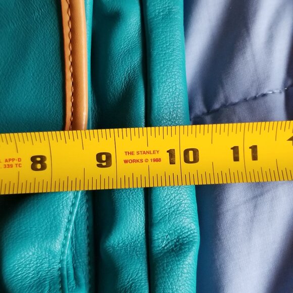 NWOT Danier leather crossbody bag - Picture 8 of 13